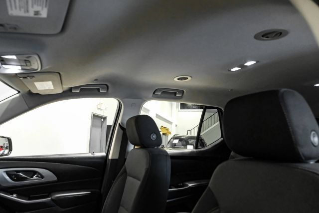 Used 2020 Chevrolet Traverse LT FWD image 29