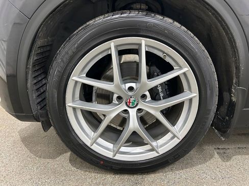 Used 2018 Alfa Romeo Stelvio Ti Sport image 12