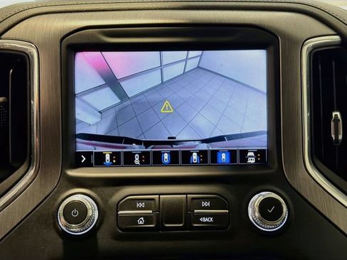 Used 2023 GMC Sierra 2500 Denali w/ Denali Ultimate Package AWD/4WD image 12