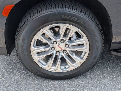 Used 2023 GMC Yukon XL SLT RWD image 13