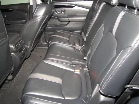 Certified 2025 Honda Pilot EX-L image 11