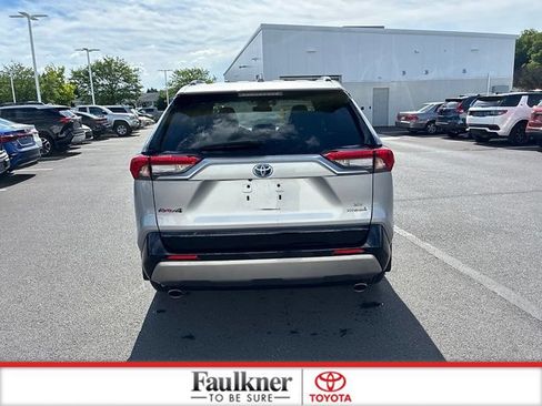 Certified 2024 Toyota RAV4 SE w/ Convenience Package AWD/4WD image 12