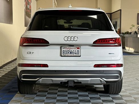 Used 2021 Audi Q7 3.0T Premium image 5