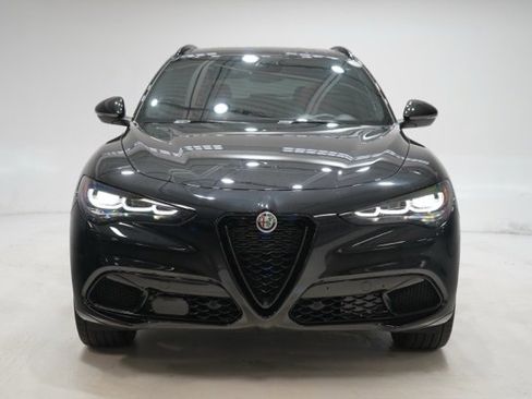 Used 2024 Alfa Romeo Stelvio Veloce image 2