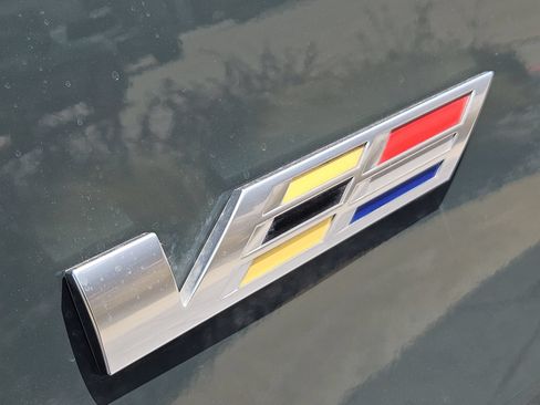 Certified 2025 Cadillac Escalade ESV V AWD/4WD image 15