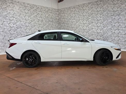 New 2026 Hyundai Elantra SEL Sport Premium FWD image 7