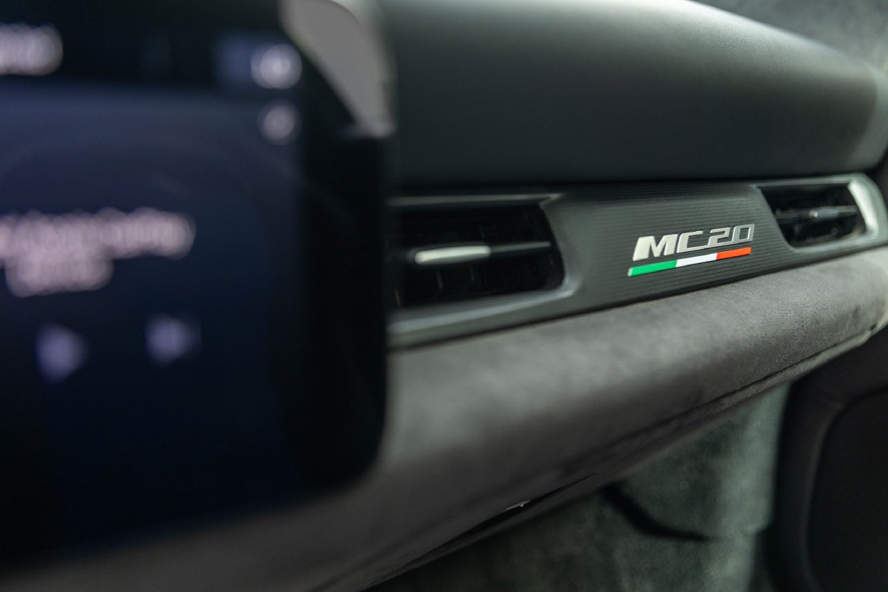 Used 2022 Maserati MC20 Coupe RWD image 41