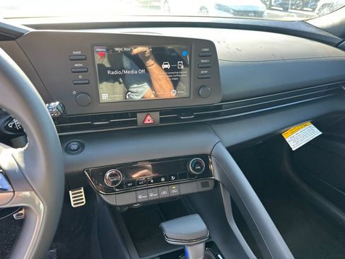 Certified 2025 Hyundai Elantra Sport FWD image 27