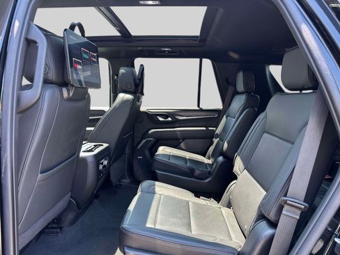 Used 2022 GMC Yukon Denali w/ Denali Ultimate Package AWD/4WD image 10
