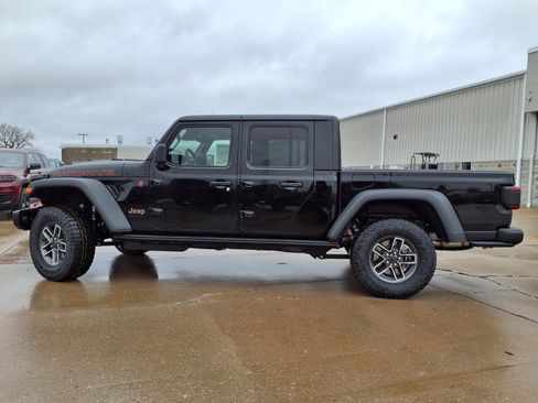 New 2026 Jeep Gladiator Mojave w/ Steel Bumper Group AWD/4WD image 28