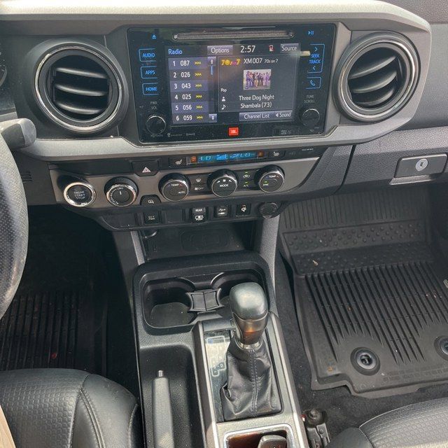 Used 2019 Toyota Tacoma TRD Off-Road AWD/4WD image 18