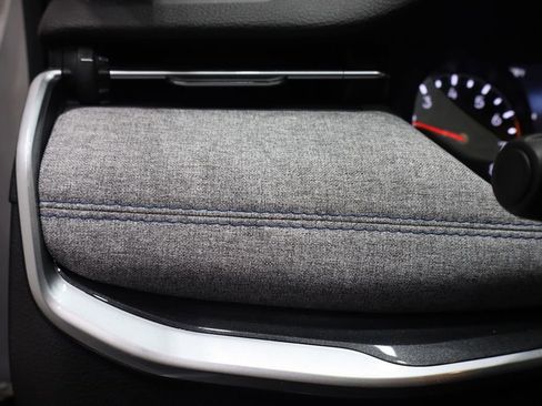 Used 2024 Jeep Compass Latitude image 18