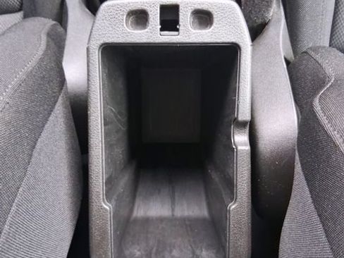 Used 2023 Jeep Renegade Latitude AWD/4WD image 14