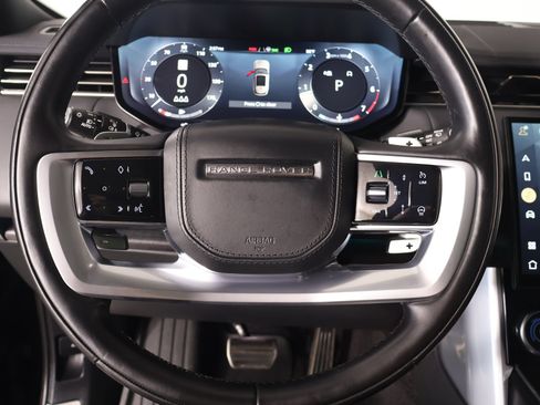 Used 2023 Land Rover Range Rover SE AWD/4WD image 3