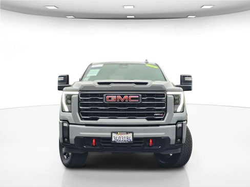 Used 2024 GMC Sierra 2500 AT4 w/ Max Trailering Package AWD/4WD image 4