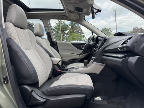 Used 2020 Subaru Forester Premium AWD/4WD image 19