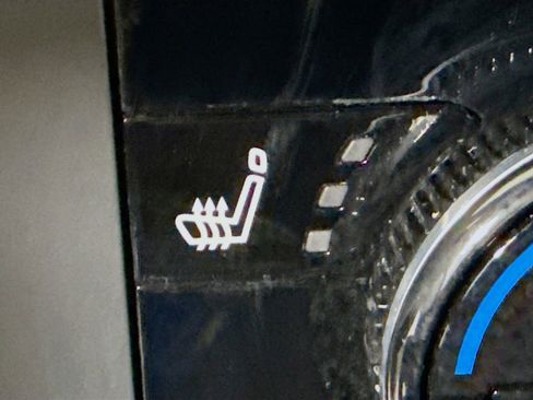 Used 2023 Nissan Rogue SV w/ SV Premium B Package image 21