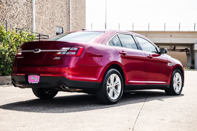 Used 2017 Ford Taurus SEL FWD image 9