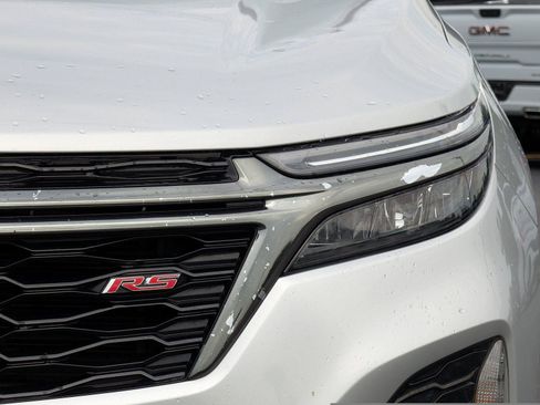 Used 2022 Chevrolet Equinox RS w/ RS Leather Package FWD image 9