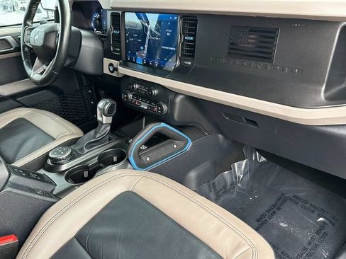 Used 2023 Ford Bronco Wildtrak AWD/4WD image 9