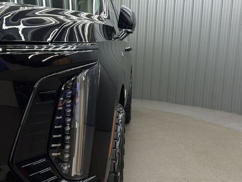 Used 2026 Cadillac Escalade Platinum Sport AWD/4WD image 13