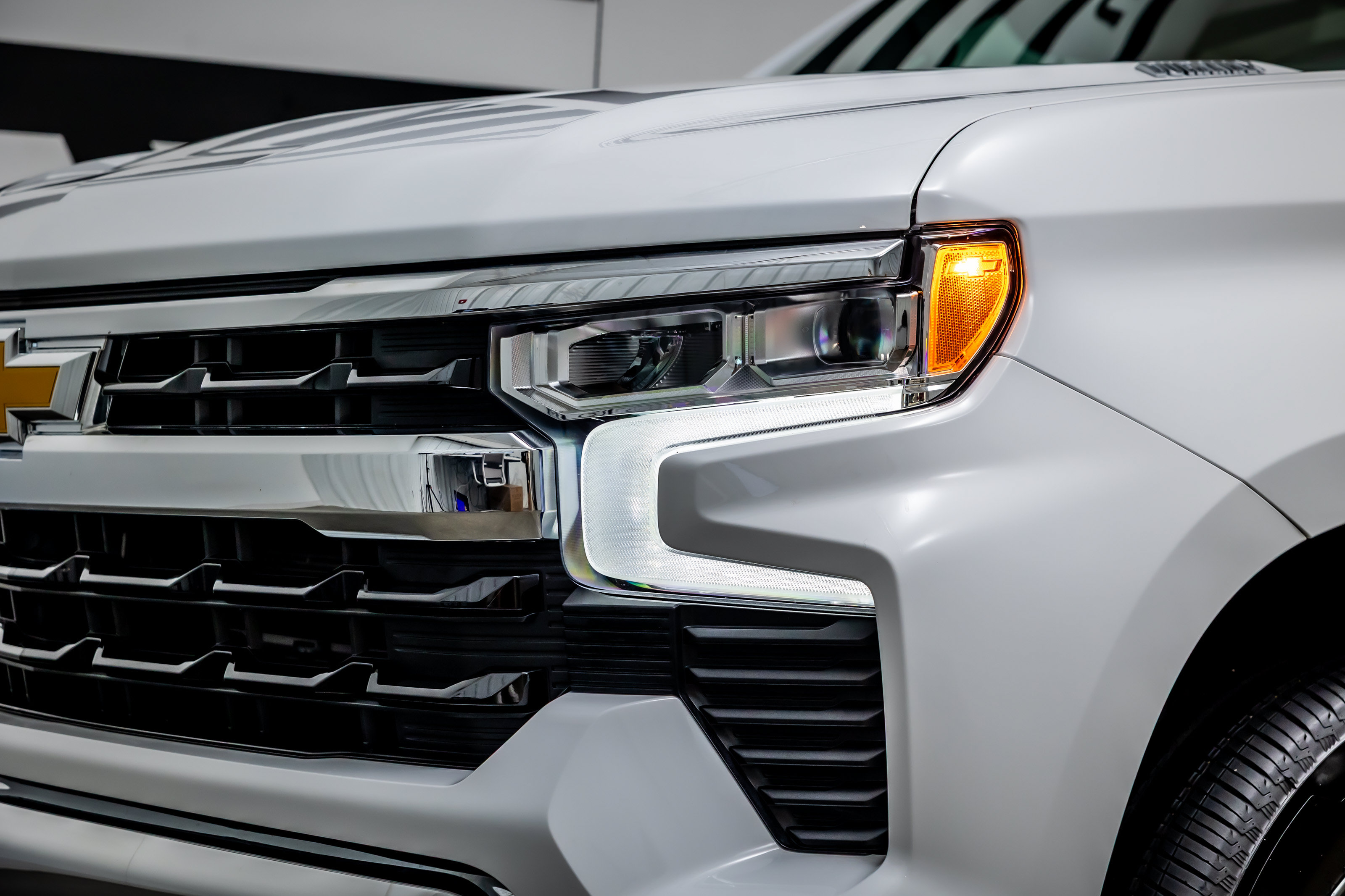 Used 2025 Chevrolet Silverado 1500 LT AWD/4WD image 19