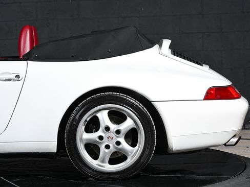 Used 1996 Porsche 911 Carrera image 34