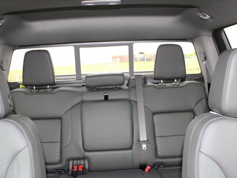 New 2026 Chevrolet Silverado 1500 LT Trail Boss w/ LT Trail Boss Premium Package AWD/4WD image 18