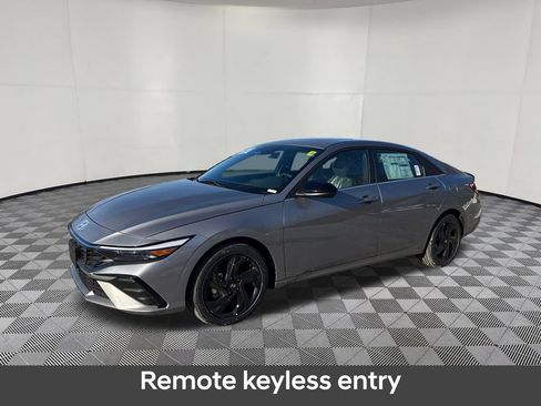 New 2026 Hyundai Elantra SEL Sport Premium FWD image 2