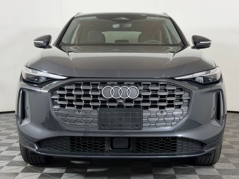 Certified 2025 Audi Q5 Premium w/ Convenience Package AWD/4WD image 6