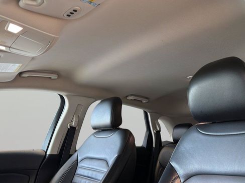 Used 2018 Ford Edge SEL w/ Equipment Group 201A AWD/4WD image 16