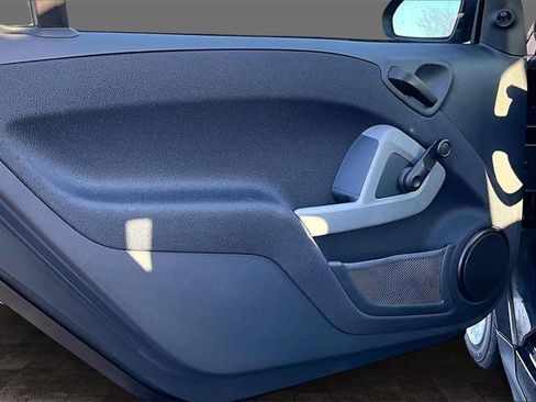 Used 2013 smart fortwo pure image 12