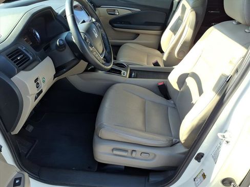 Certified 2019 Honda Ridgeline RTL-T image 11