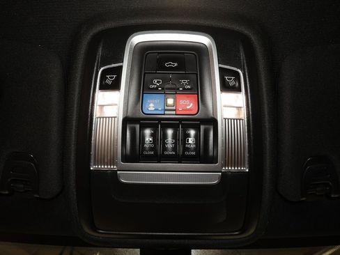 Used 2019 RAM 3500 Limited image 33