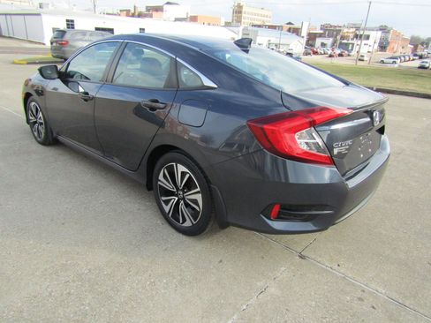 Used 2017 Honda Civic EX-L image 5