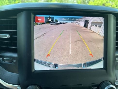 Used 2024 RAM 1500 Big Horn AWD/4WD image 32