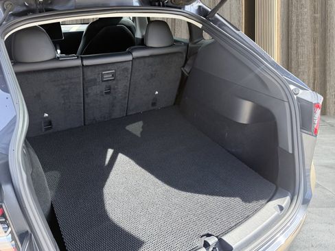 Used 2022 Tesla Model Y Performance image 10