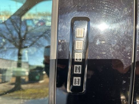 Used 2018 Ford F150 Lariat w/ Equipment Group 502A Luxury image 9