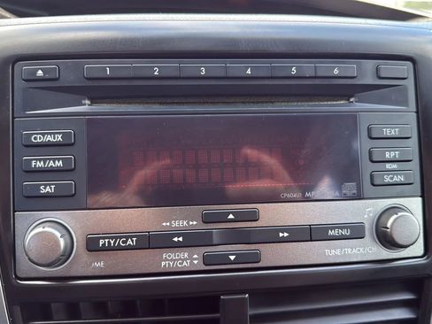 Used 2011 Subaru Forester 2.5X w/ Popular Equipment Group 1B image 4