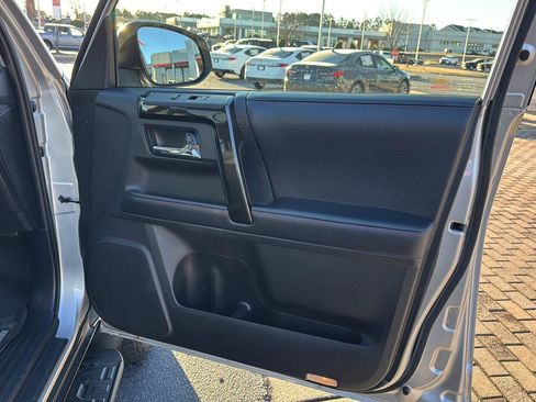 Certified 2019 Toyota 4Runner TRD Off-Road Premium image 12