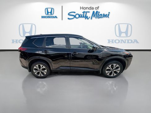 Used 2023 Nissan Rogue SV FWD image 8