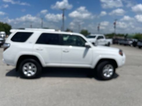 Used 2022 Toyota 4Runner SR5 Premium w/ Moonroof Package AWD/4WD image 14