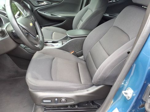 Used 2025 Chevrolet Malibu RS FWD image 13