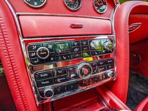 Used 2019 Bentley Mulsanne Speed image 31