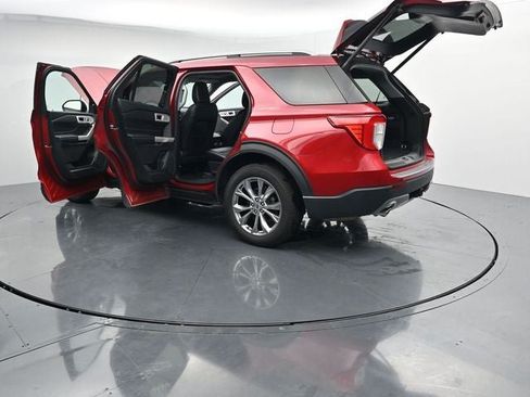 Certified 2022 Ford Explorer Limited w/ Equipment Group 301A AWD/4WD image 46