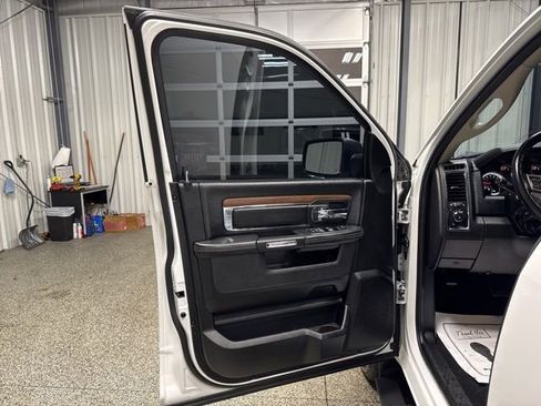 Used 2019 RAM 1500 Laramie w/ Convenience Group image 7