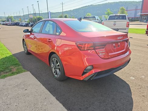 Used 2023 Kia Forte LXS FWD image 6