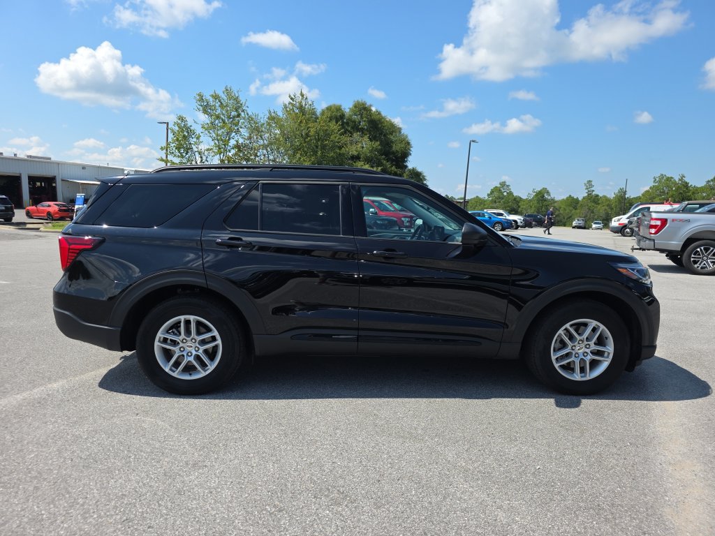 New 2026 Ford Explorer Active w/ Active Comfort Package RWD image 8