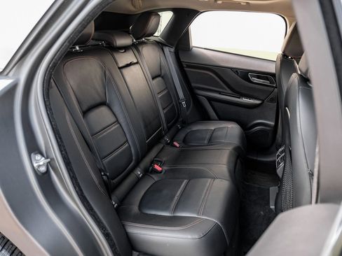 Used 2018 Jaguar F-PACE Prestige AWD/4WD image 32