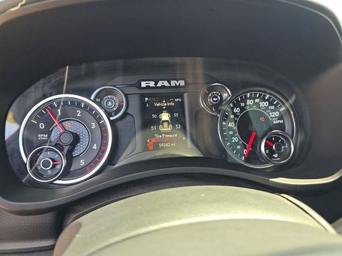 Used 2020 RAM 2500 Big Horn w/ Night Edition AWD/4WD image 13